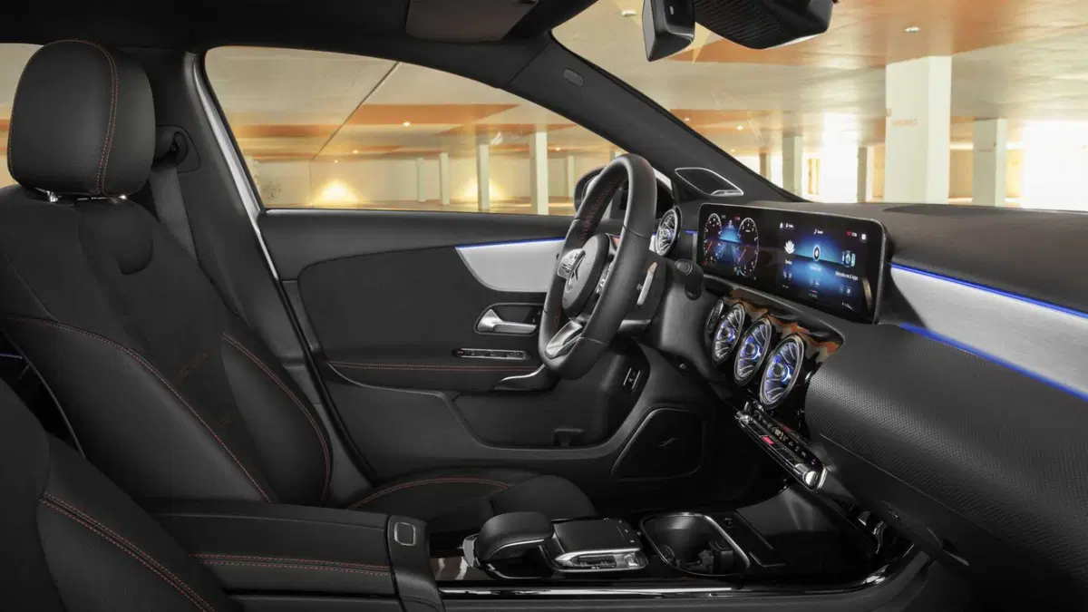 Mercedes-Benz Classe A Sedan 200 d 4p. Executive (12)
