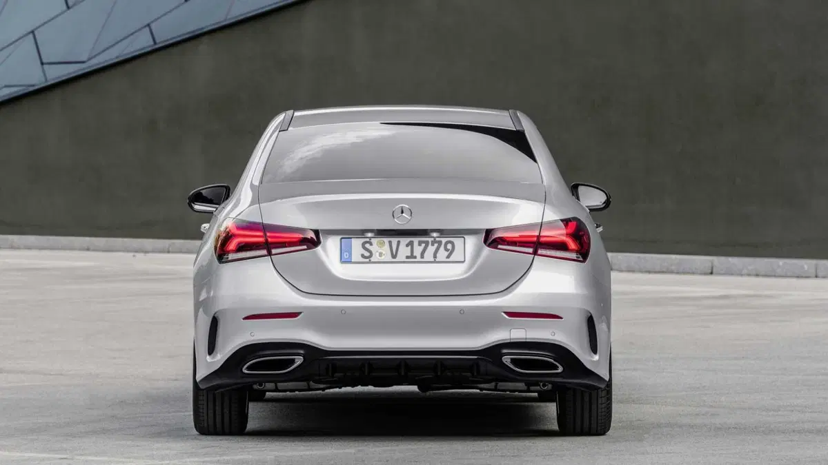 Mercedes-Benz Classe A Sedan 200 d 4p. Executive (6)