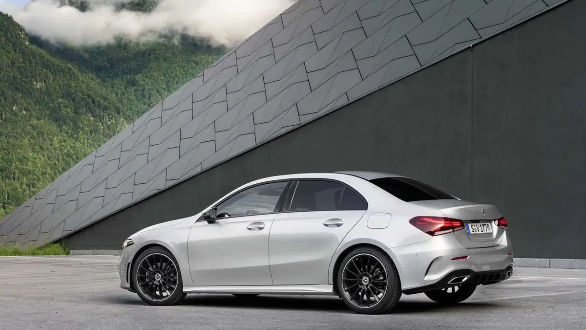 Mercedes-Benz Classe A Sedan 200 d 4p. Executive (3)