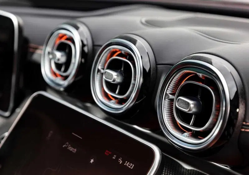 Mercedes-Benz Classe C (2021-->>) (18)