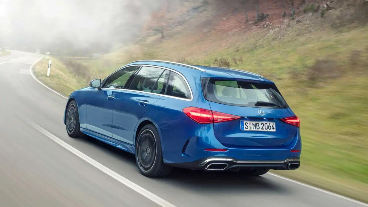 Mercedes-Benz Classe C Station Wagon 300 de phev AMG Line Advanced Plus auto (11)