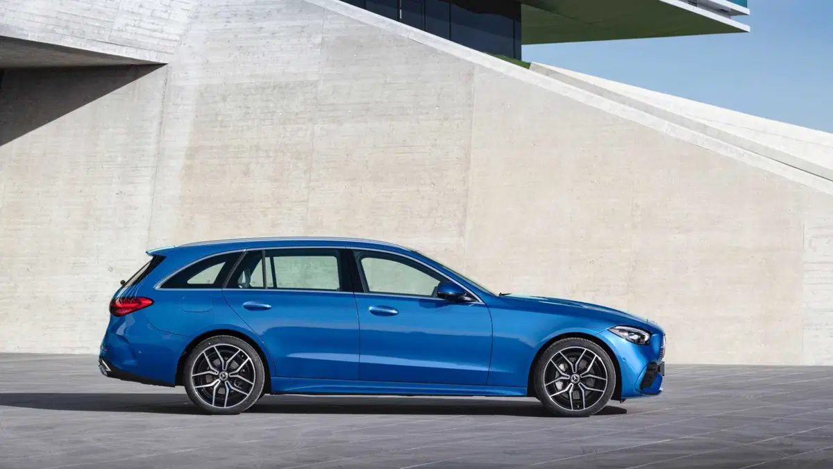 Mercedes-Benz Classe C Station Wagon 300 de phev AMG Line Advanced Plus auto (4)