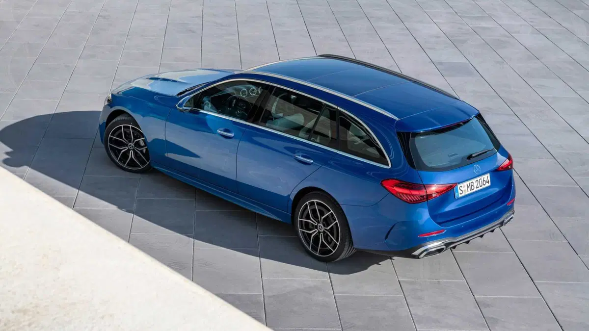 Mercedes-Benz Classe C Station Wagon 300 de phev AMG Line Advanced Plus auto (2)