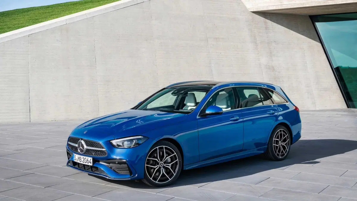 Mercedes-Benz Classe C Station Wagon 300 de phev AMG Line Advanced Plus auto (6)
