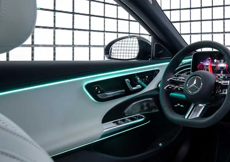 Mercedes-Benz Classe E (13)