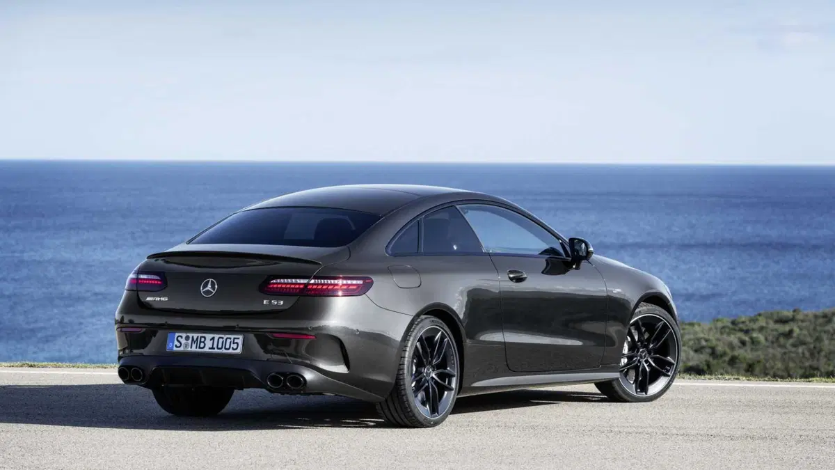 Mercedes-Benz Classe E Coupé 53 4Matic+ Mild hybrid AMG (4)