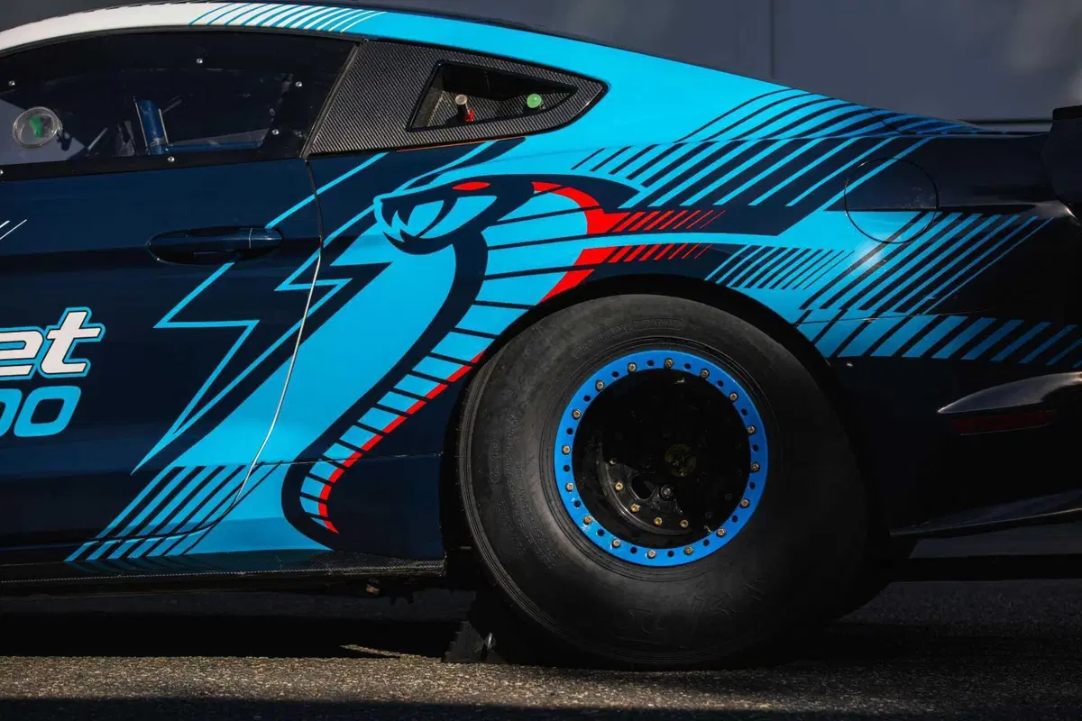 Ford Mustang Super Cobra Jet 1800 elettrica: record in impennata [VIDEO]   (5)