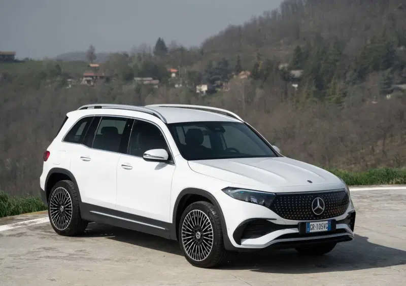 Mercedes-Benz EQB (2021-->>) (3)