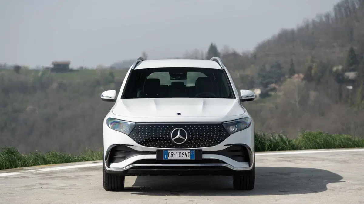 Mercedes-Benz EQB (4)