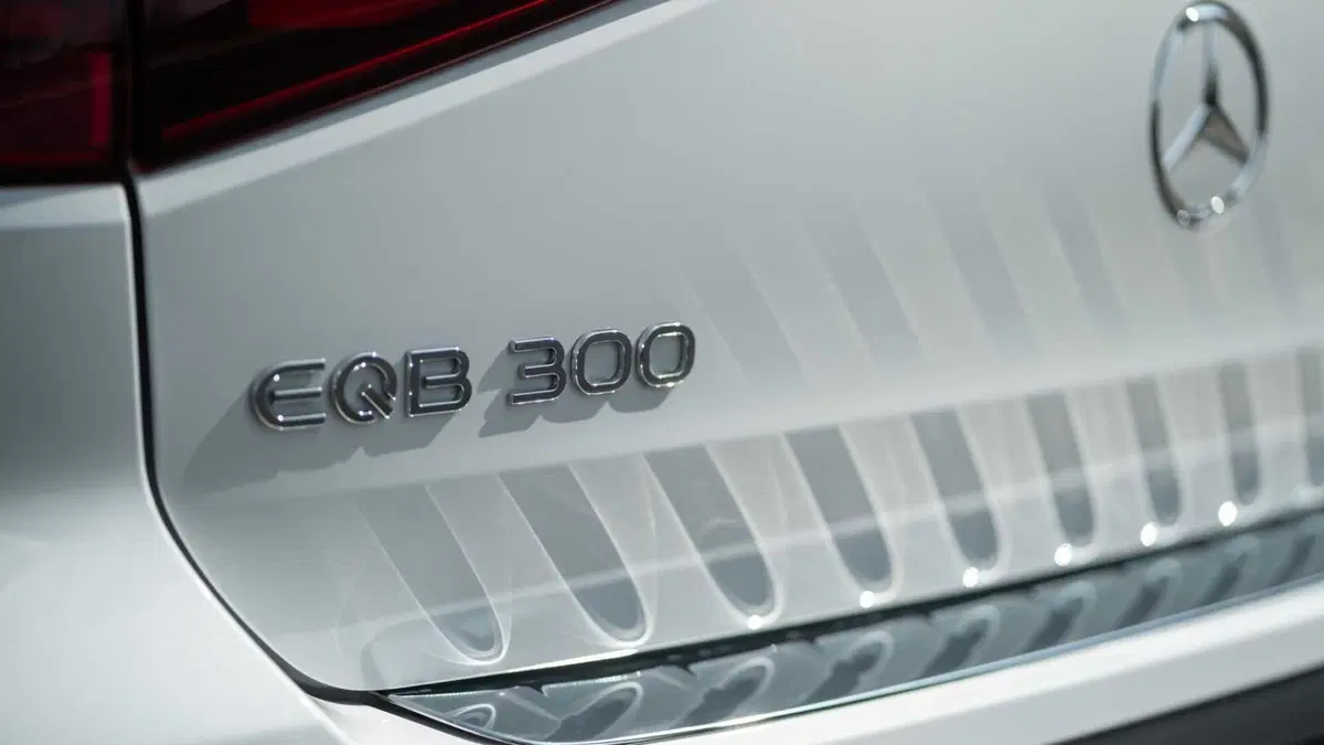 Mercedes-Benz EQB (16)