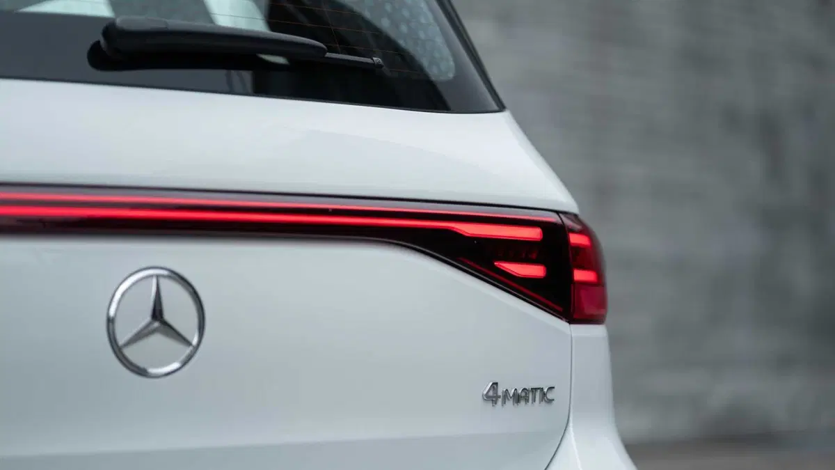 Mercedes-Benz EQB (17)