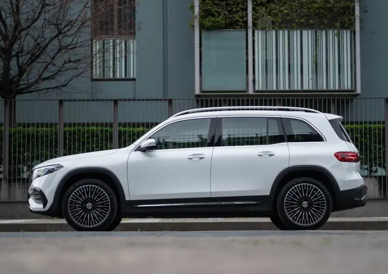 Mercedes-Benz EQB (2021-->>) (6)