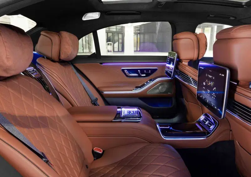 Mercedes-Benz Classe S (2020-->>) (32)
