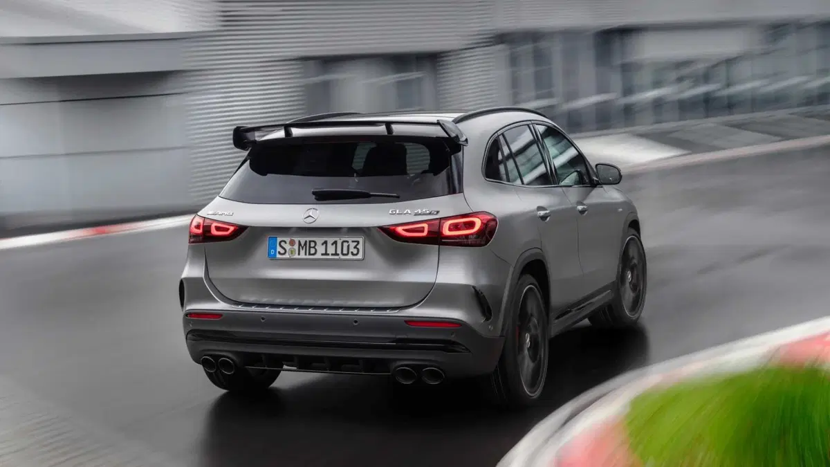 Mercedes-Benz GLA SUV 45 4Matic+ AMG (5)