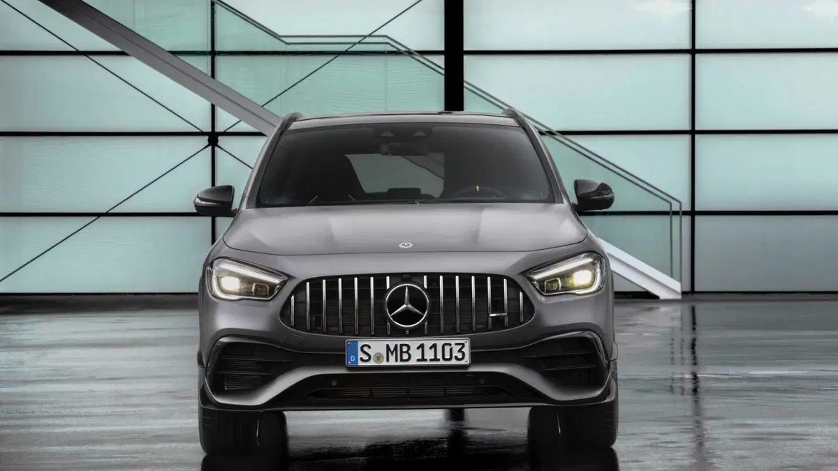 Mercedes-Benz GLA SUV 45 4Matic+ AMG (7)
