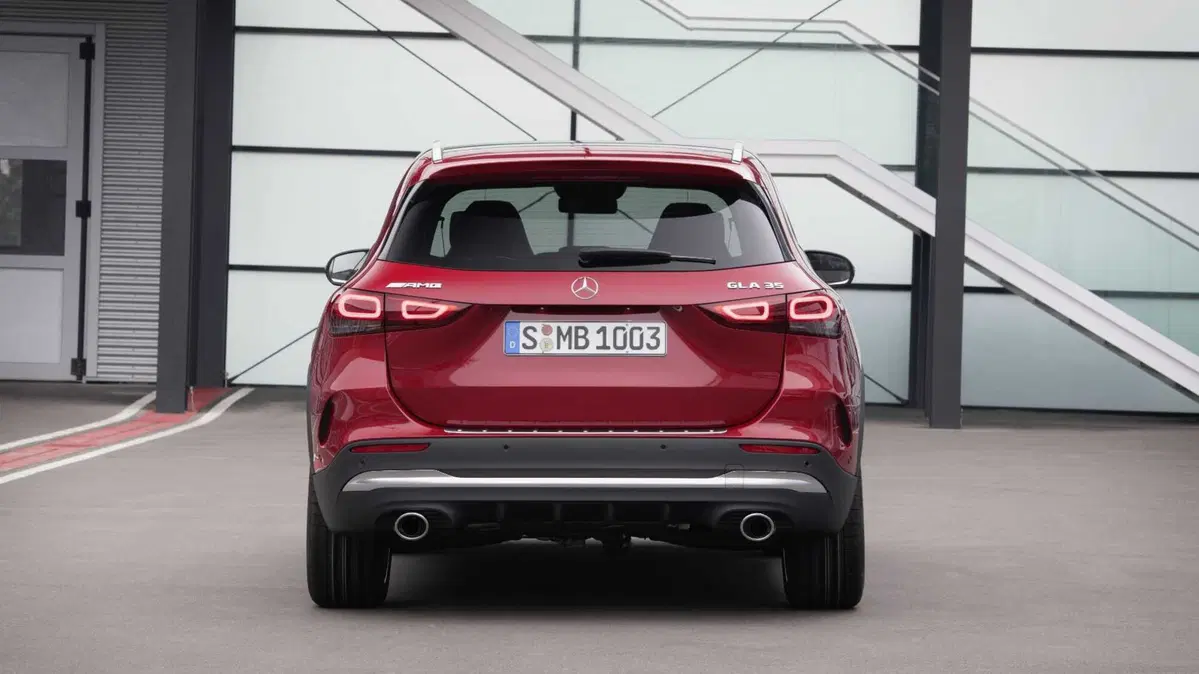 Mercedes-Benz GLA SUV 35 4Matic AMG (4)