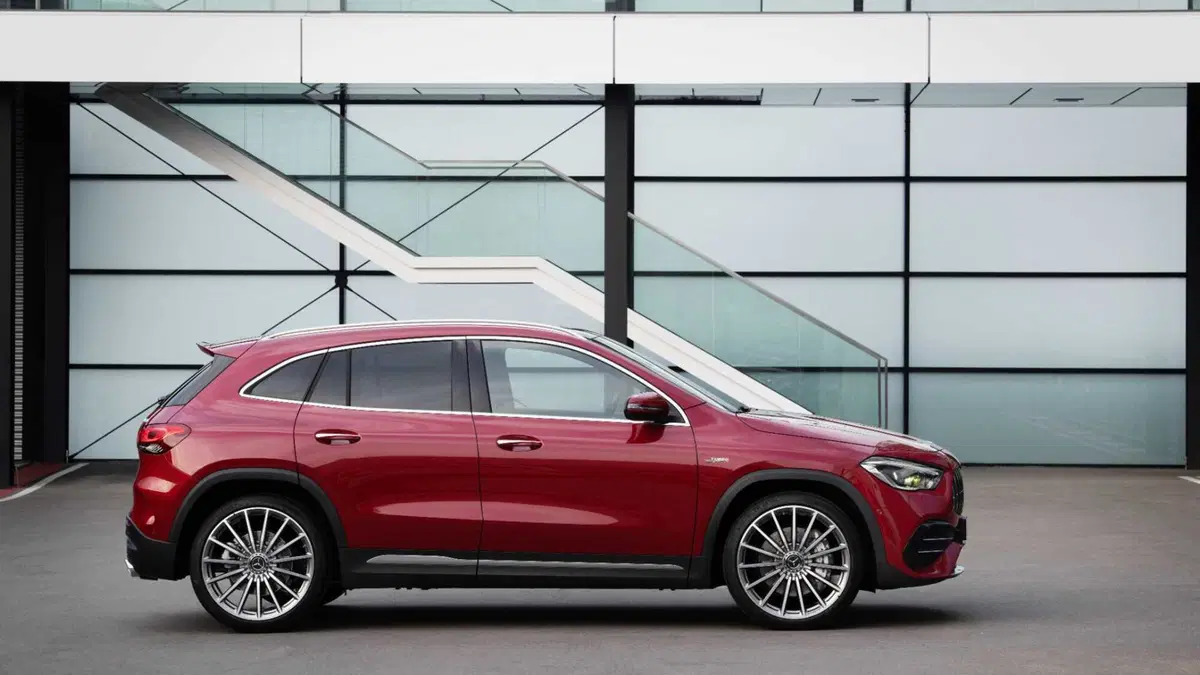 Mercedes-Benz GLA SUV 35 4Matic AMG (2)