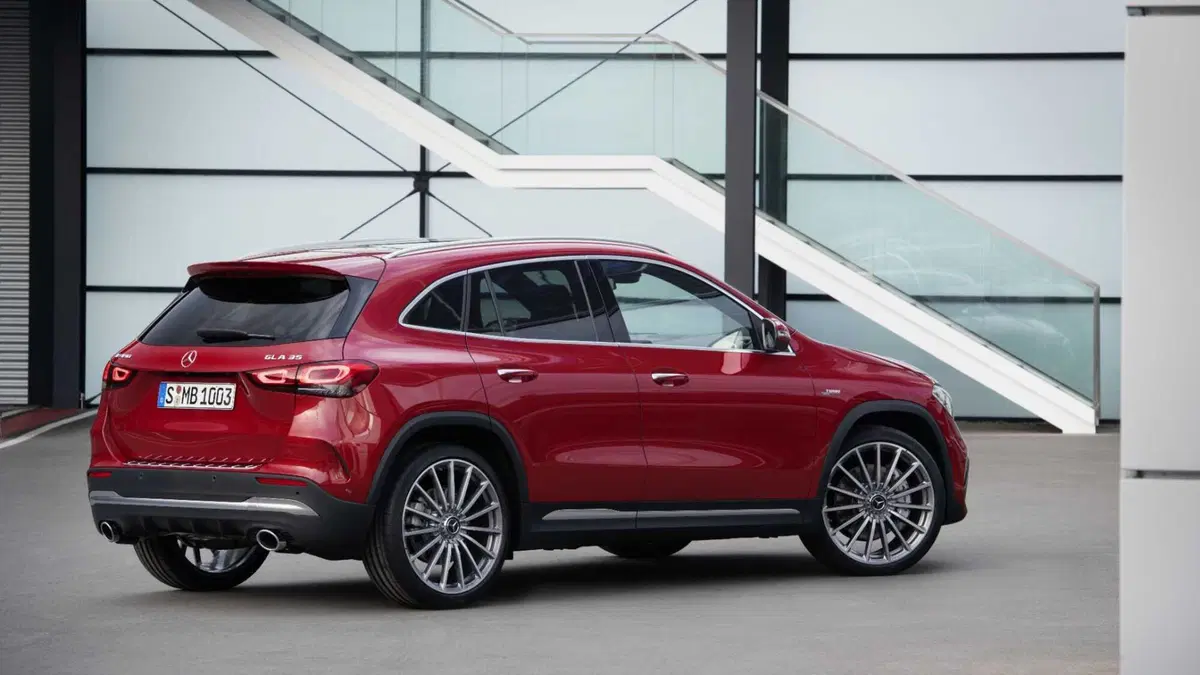 Mercedes-Benz GLA SUV 35 4Matic AMG (3)