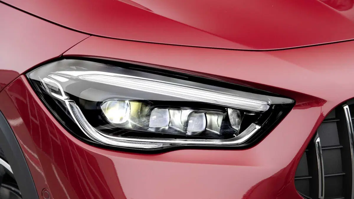 Mercedes-Benz GLA SUV 35 4Matic AMG (8)