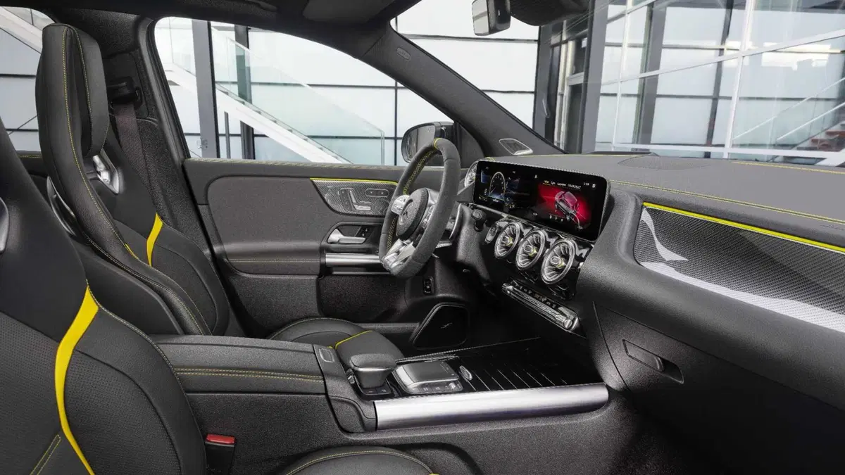 Mercedes-Benz GLA SUV 35 4Matic AMG (6)
