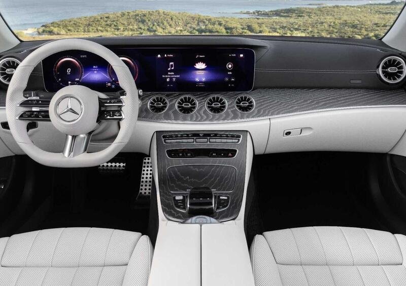 Mercedes-Benz Classe E Cabrio (2017-->>) (10)