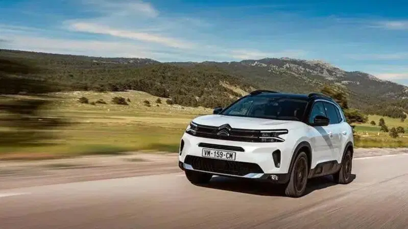 In Russia riprende la costruzione della C5 Aircross "illegale" con pezzi cinesi 