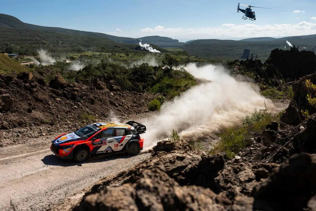WRC24 Kenya D2. Rovanpera vola sul Safari, Neuville iper sfortunato (18)