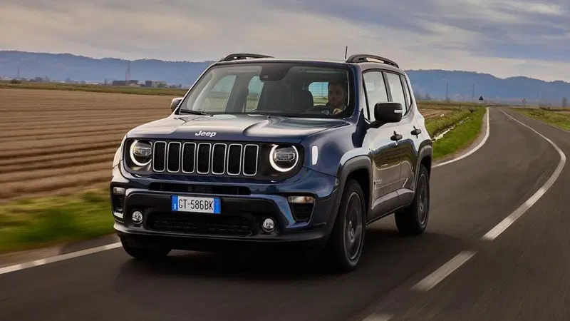 Jeep Renegade 2024, ecco il nuovo restyling: da oggi arriva il Mild Hybrid 