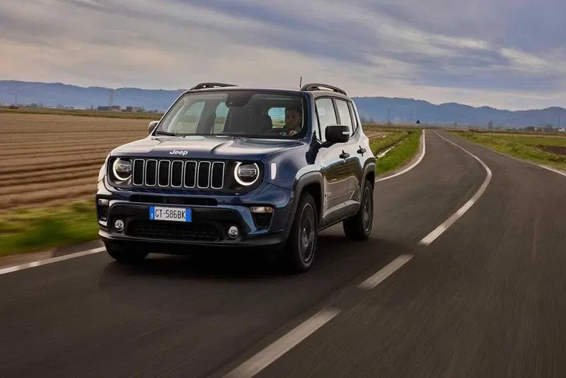 Jeep Renegade 2024, ecco il nuovo restyling: da oggi arriva il Mild Hybrid 