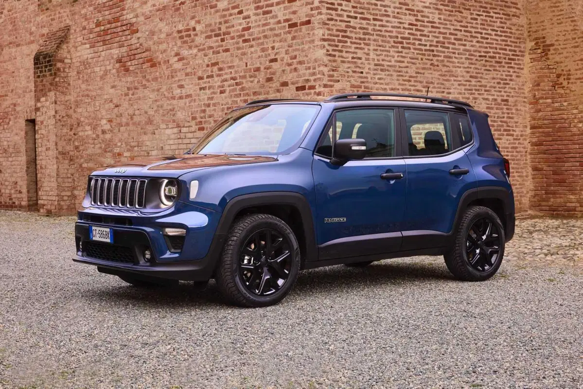 Jeep Renegade 2024, ecco il nuovo restyling: da oggi arriva il Mild Hybrid  (13)