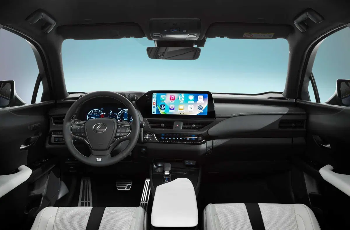 Lexus UX 300h: aggiornamenti di potenza e consumi più bassi (2)