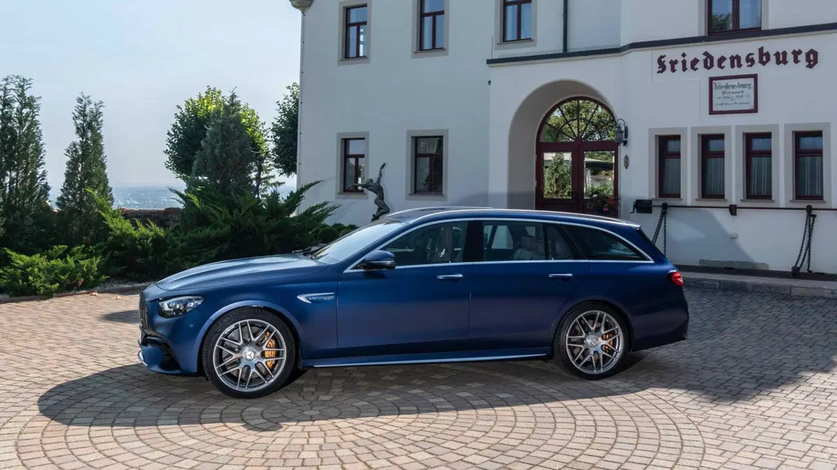 Mercedes-Benz Classe E Station Wagon 63 S 4Matic+ AMG (7)