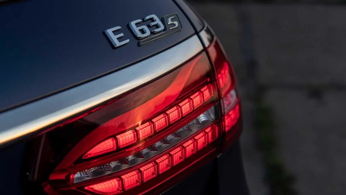 Mercedes-Benz Classe E Station Wagon 63 S 4Matic+ AMG (16)