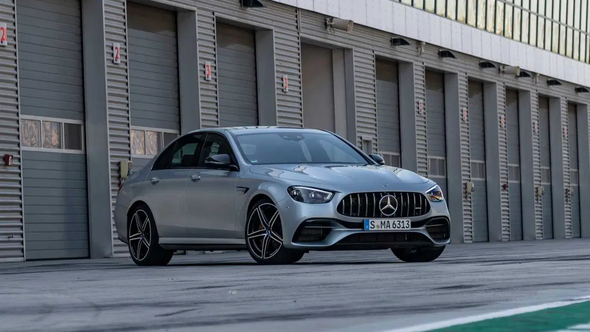Mercedes-Benz Classe E 63 S 4Matic+ AMG (3)
