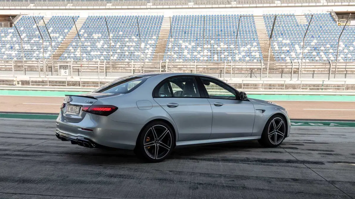 Mercedes-Benz Classe E 63 S 4Matic+ AMG (5)
