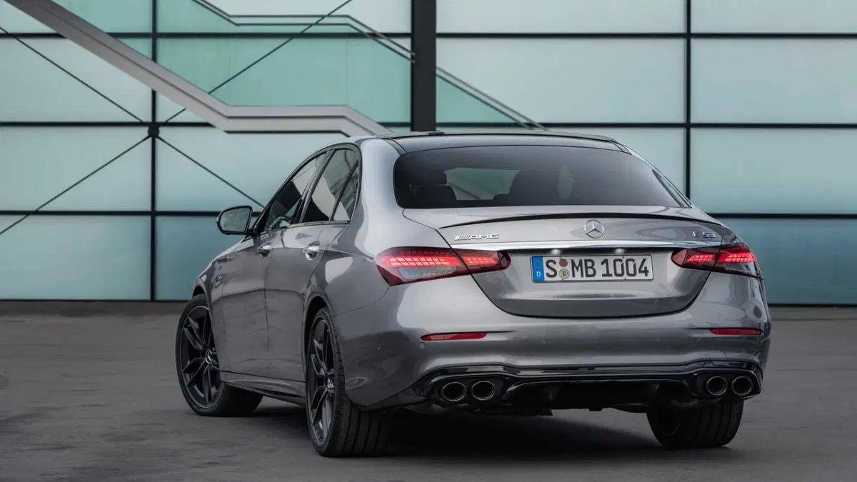Mercedes-Benz Classe E 53 4Matic+ Mild hybrid AMG (2)