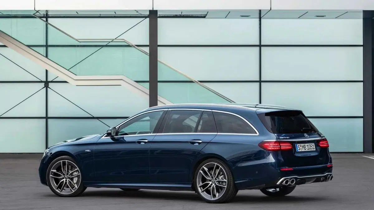 Mercedes-Benz Classe E Station Wagon 53 4Matic+ Mild hybrid AMG (4)