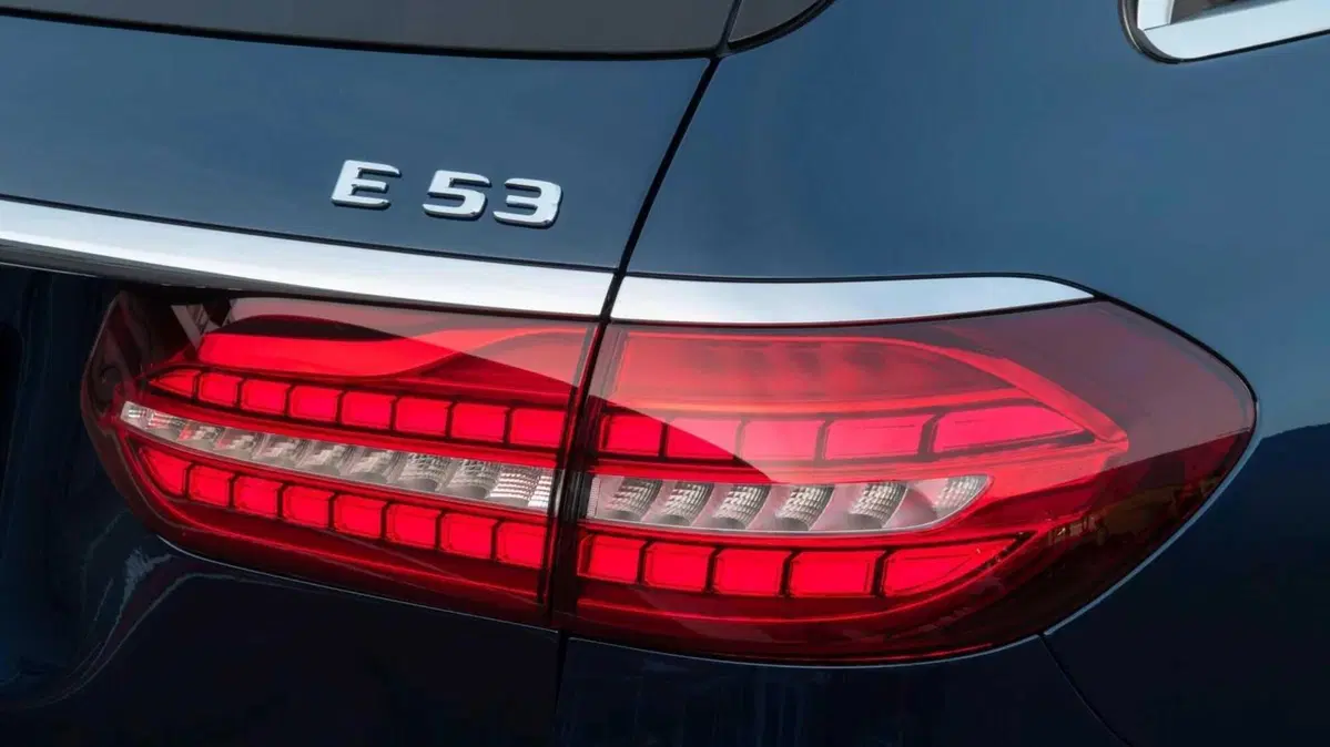Mercedes-Benz Classe E Station Wagon 53 4Matic+ Mild hybrid AMG (9)