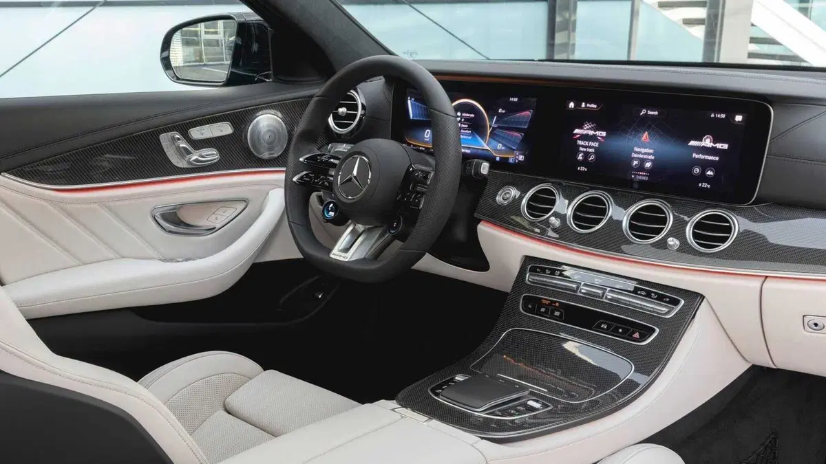 Mercedes-Benz Classe E Station Wagon 53 4Matic+ Mild hybrid AMG (5)