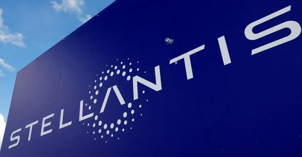 Stellantis: 3.000 lavoratori in meno (volontari) la FIOM non firma