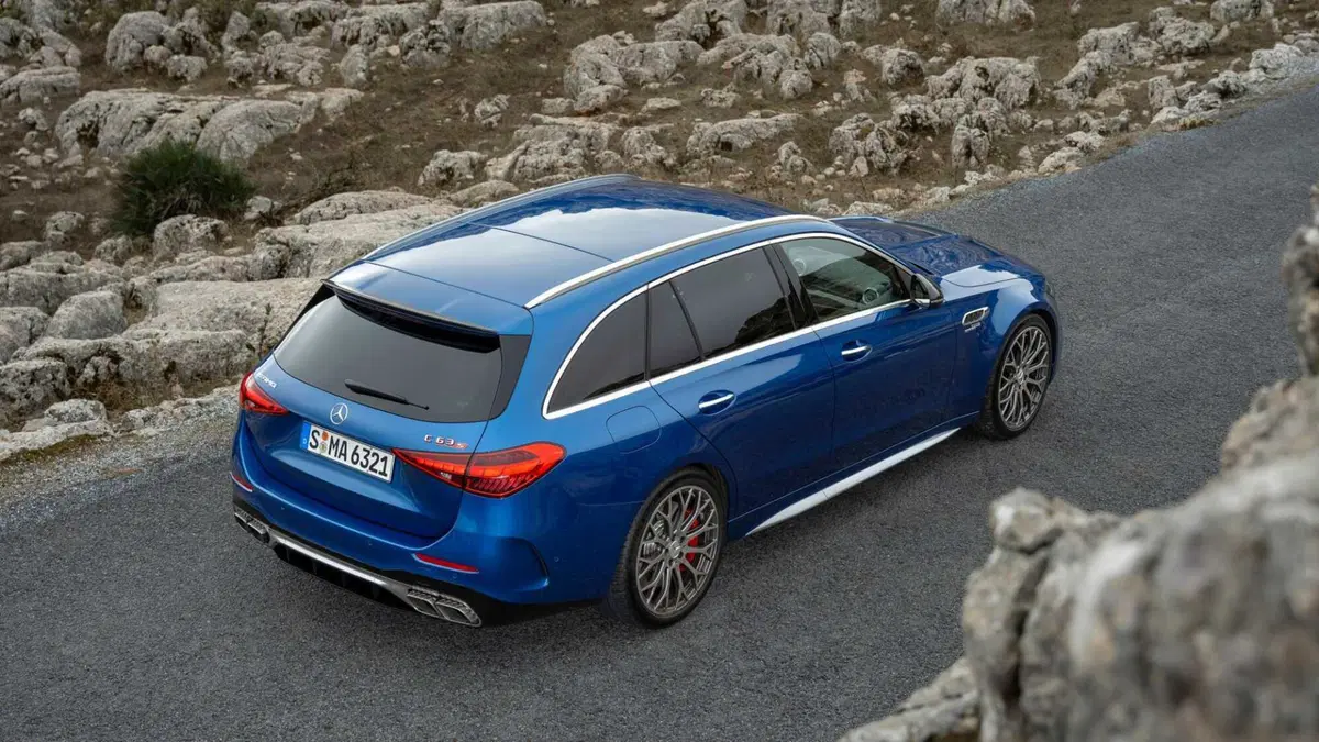Mercedes-Benz Classe C Station Wagon 63 S AMG e Performance Plug-in hybrid Premium Plus (6)