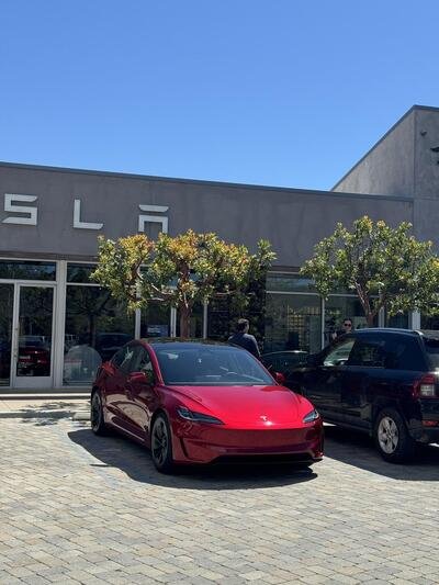 Tesla Model 3 Ludicrous, ecco il video spia della nuova Performance 