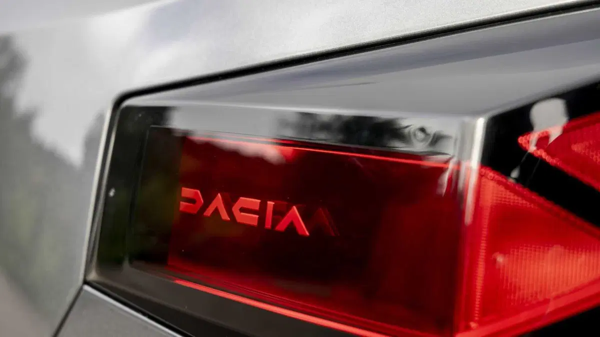 Dacia Duster 1.6 hybrid Extreme 140cv (20)