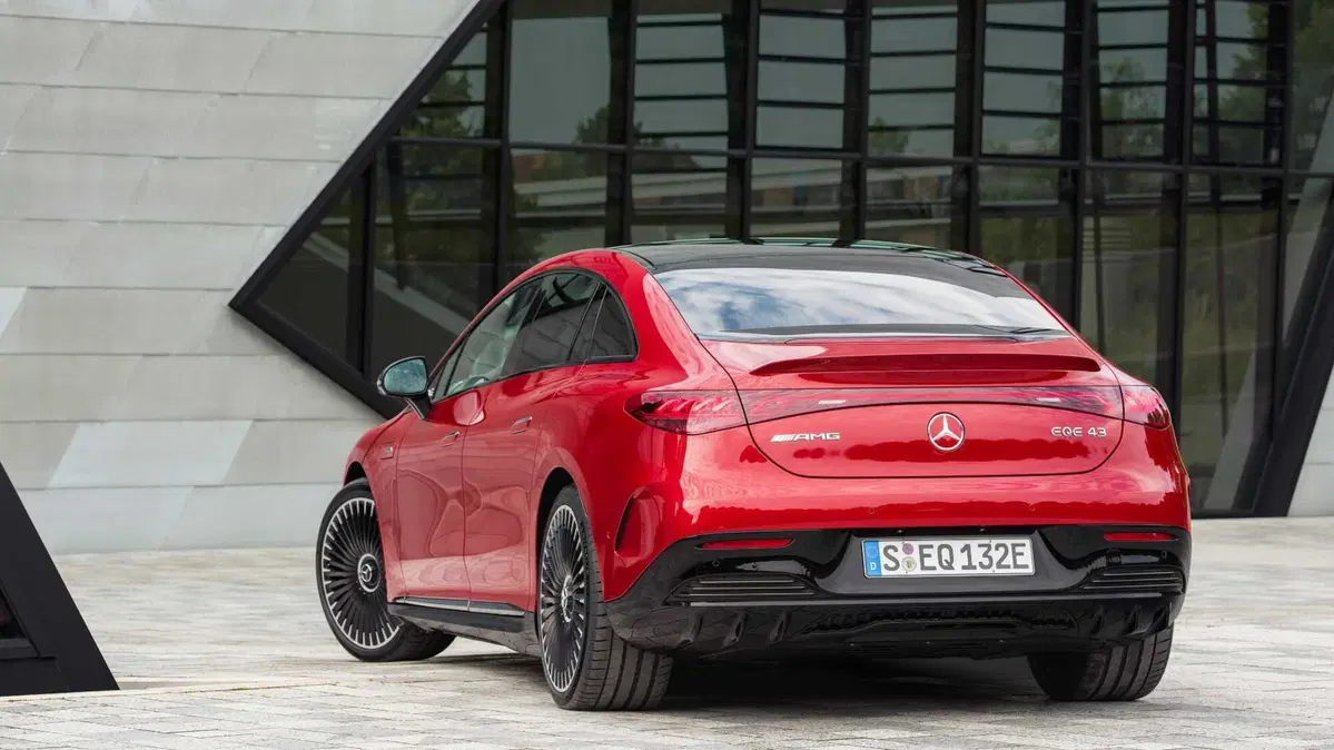 Mercedes-Benz EQE AMG 43 Premium 4matic (5)