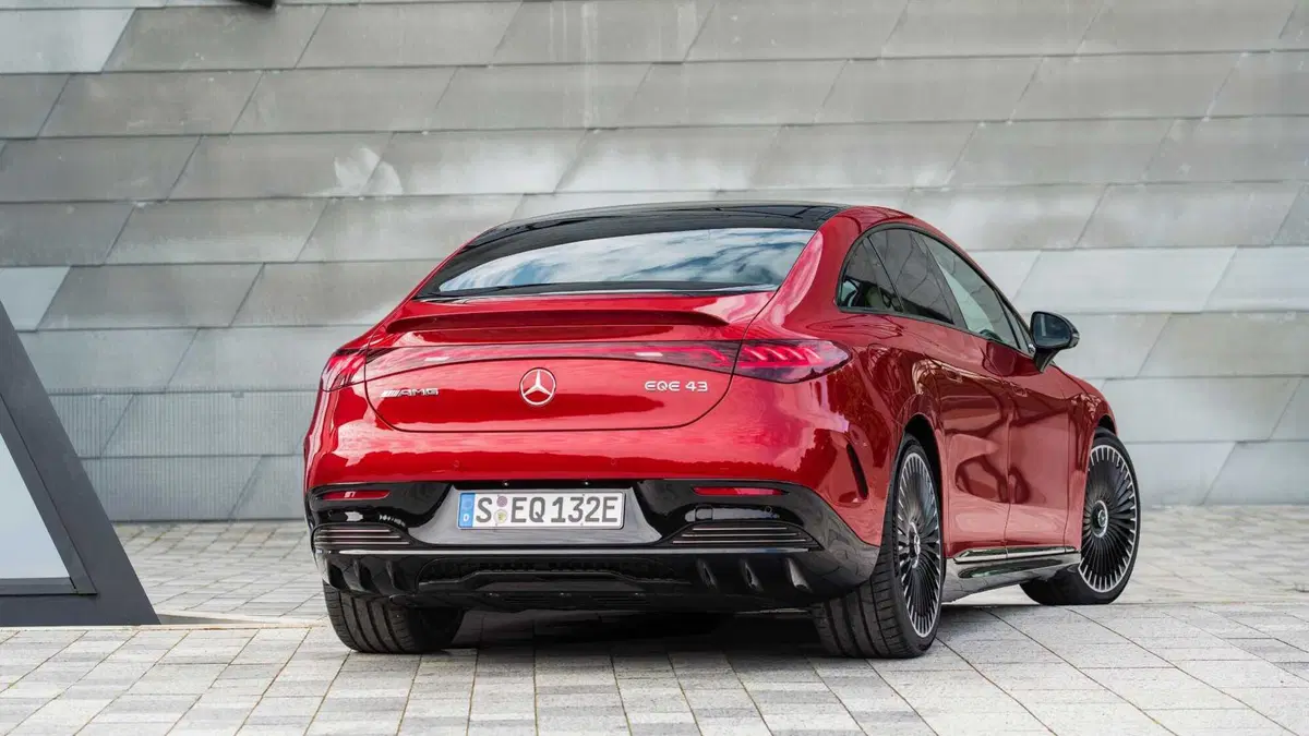 Mercedes-Benz EQE AMG 43 Premium Plus 4matic (6)