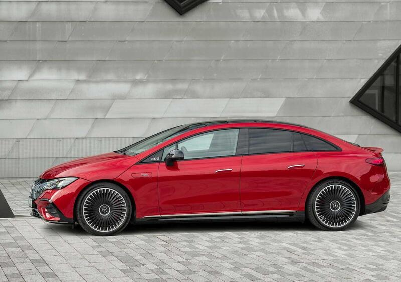 Mercedes-Benz EQE (2022-->>) (2)