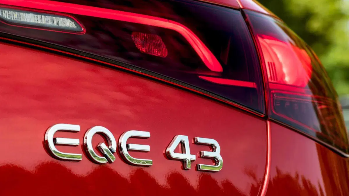 Mercedes-Benz EQE AMG 43 Premium Plus Extra 4matic (14)