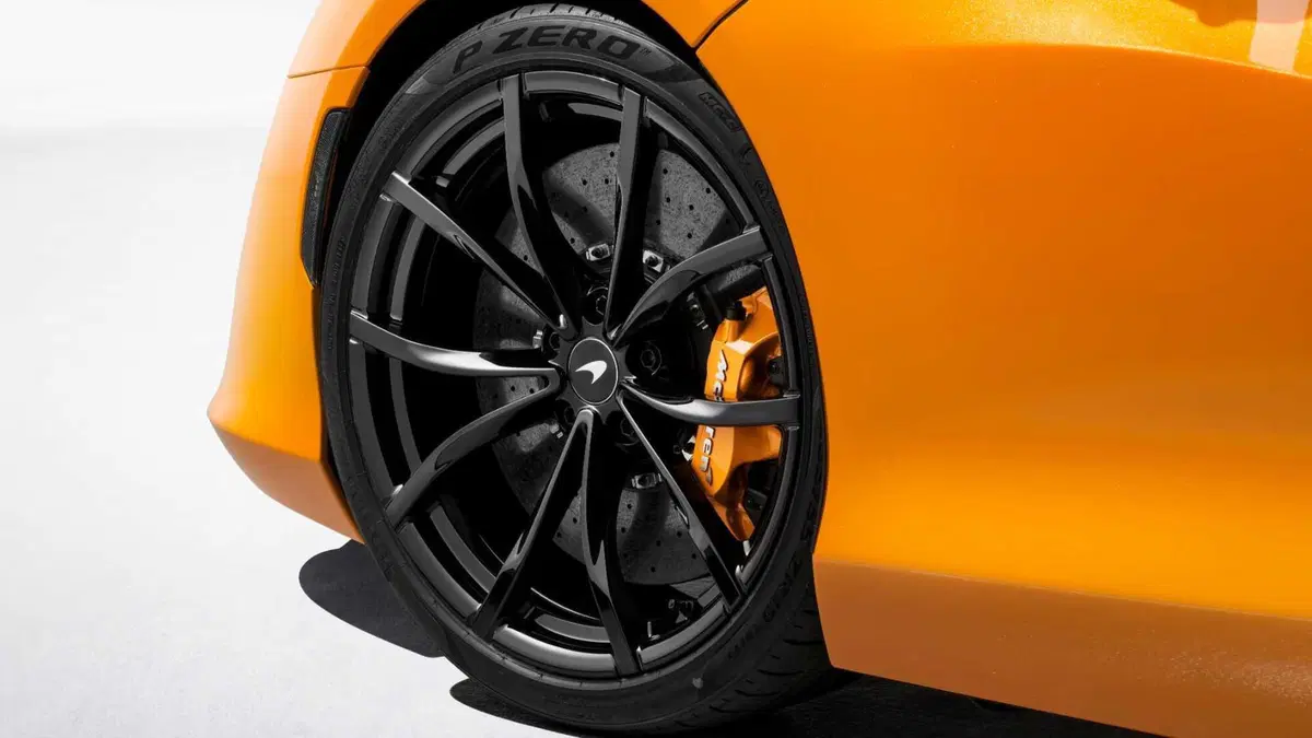 McLaren Artura Cabrio (11)