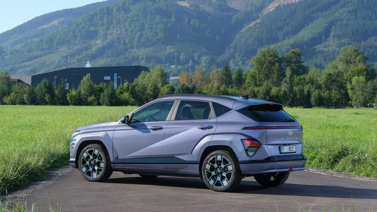 Hyundai Kona 1.6 gdi hev X Line Tech Pack 2wd dct (7)