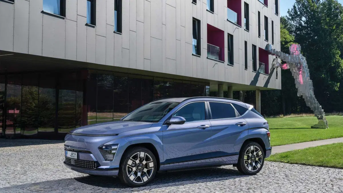 Hyundai Kona 1.6 gdi hev X Line Tech Pack 2wd dct (3)